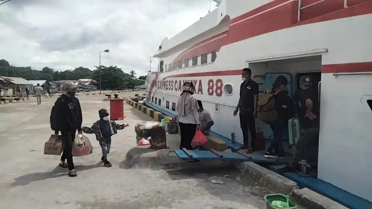 Arus Balik Lebaran, Pelabuhan Amahai Sepi Penumpang