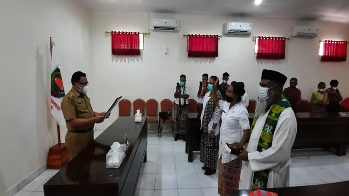 Dua Srikandi di Kabupaten Malaka Dilantik Jadi Penjabat Kepala Desa