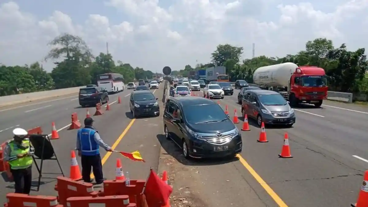 Libur Panjang 17 Agustus, Ada Kenaikan Arus Lalu Lintas di Tol Cikampek Hingga 64 Persen
