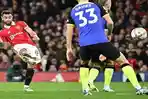 Bruno-Fernandes-mencetak-gol-untuk-Manchester-United.jpg