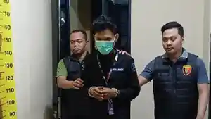 PENIPU-mengaku-sebagai-kru-televisi-swasta.jpg