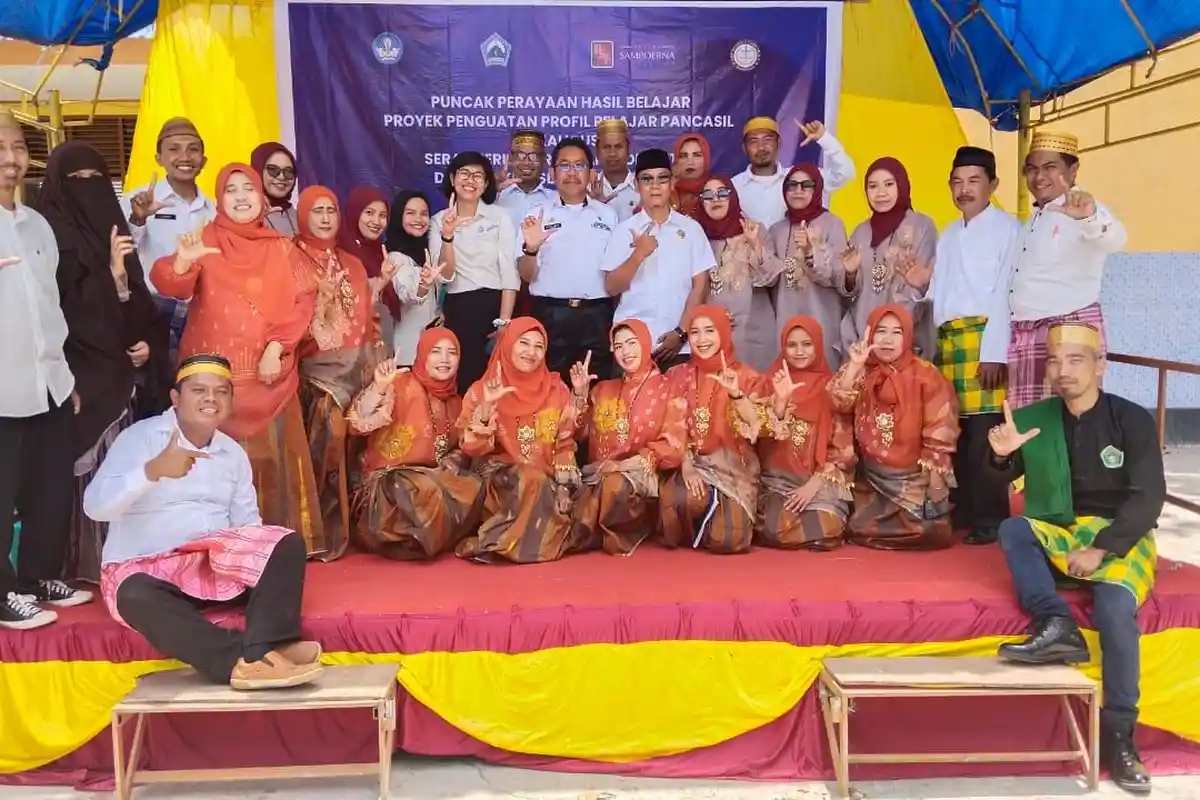 Kadis Pendidikan Tutup Kegiatan Kurikulum Merdeka di SMP Negeri 1 Tompobulu Bantaeng