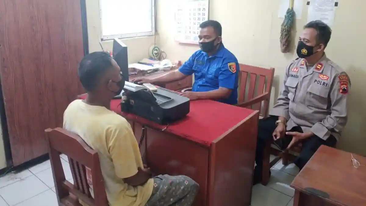 Butuh THR, Pria Paruh Baya di Blora Gasak Hp, Perhiasan dan Uang saat Korban Pergi ke Sawah