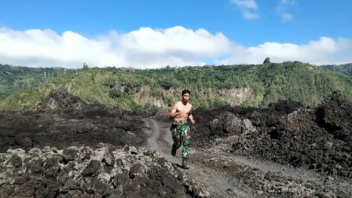 Jelang Lakukan Lari Tempuh Jarak 374 Keliling Bali, Begini Persiapan Serka Dewa Astawa   