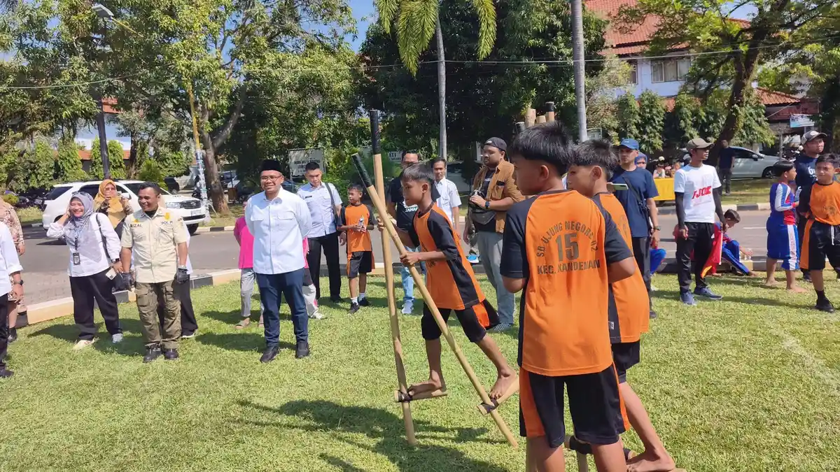 Lawan Gadget dengan Dolanan Tradisional, Pemkab Batang Hidupkan Lagi Gobak Sodor hingga Egrang - Tribunjateng.com