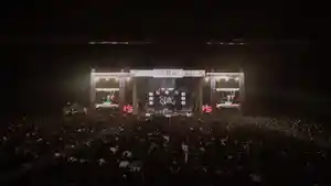 Bayar-Lunas-Kerinduan-Slank-Sukses-Tampil-di-Palembang-Hingga-Penonton-Membeludak.jpg