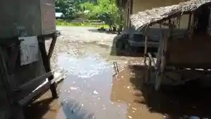 Banjir-rob-menerjang-wilayah-pesisir-di-Desa-Hepang-Kecamatan-Lela-Kabupaten-SikkA.jpg