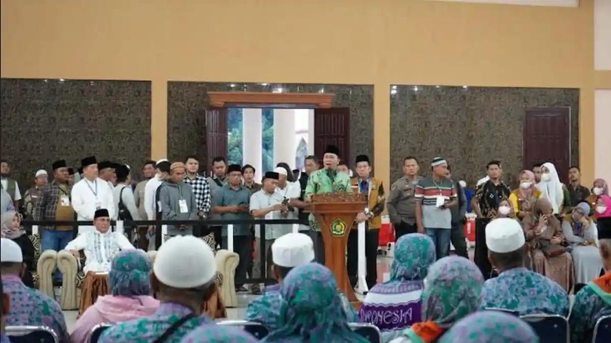 Jemaah Haji Sumatera Utara Kloter Pertama Tiba di Debakarsi Medan