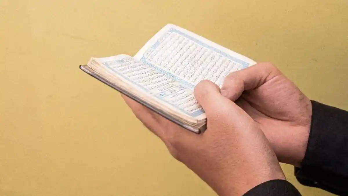 Surah Al Ikhlas Lengkap Arab dan Artinya, Keutamaan Surat hingga Manfaatnya Bagi Umat Muslim