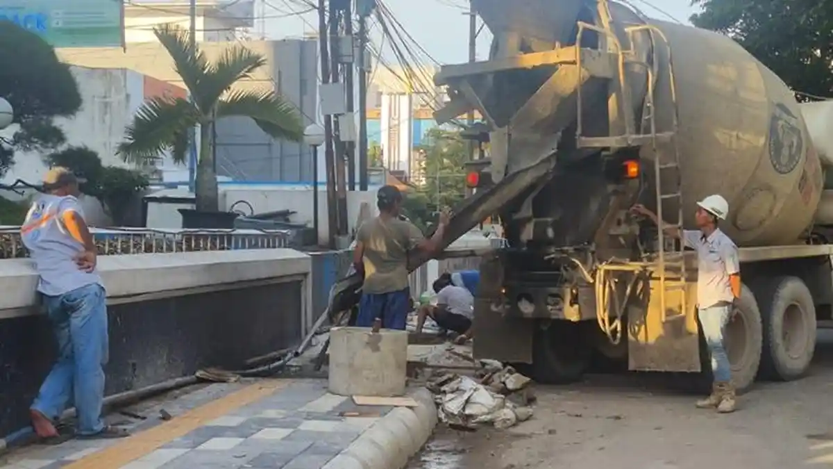 Pengerjaan Trotoar dan Drainase Dikebut, Kontraktor Diminta Tambah Jam Kerja
