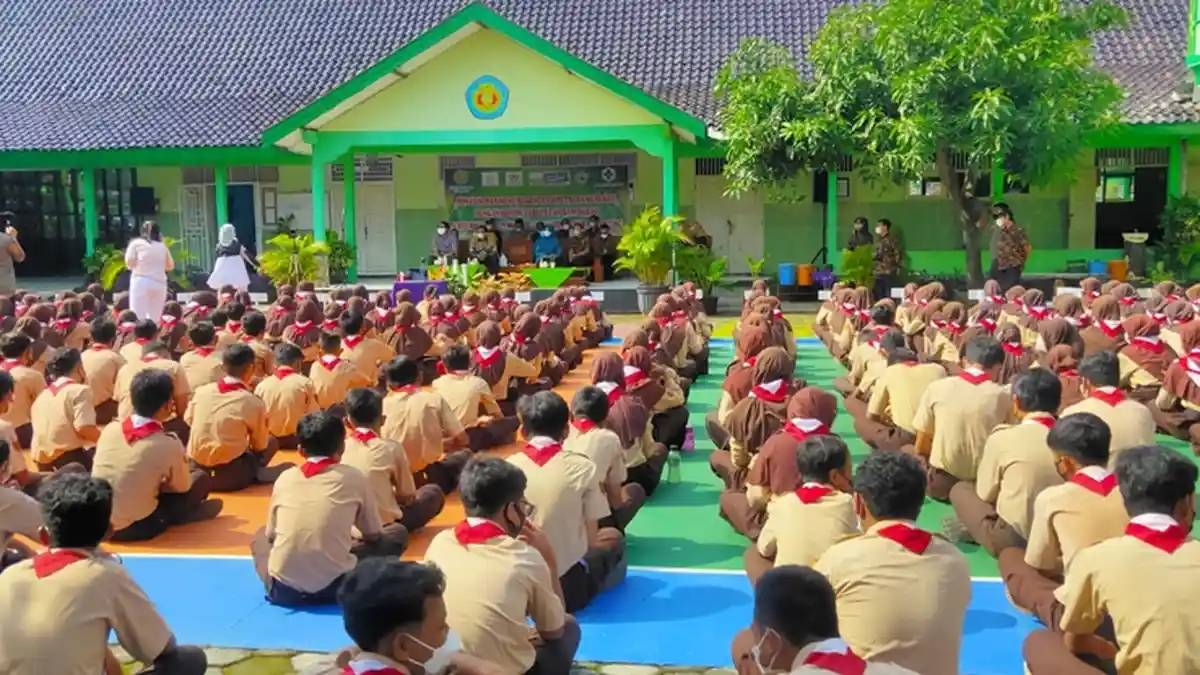 Pelajar Kendal Minum Vitamin Tambah Darah, Chacha Frederica: Bisa Cegah Stunting