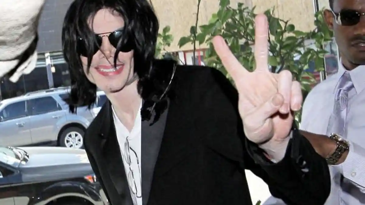 Mengejutkan! Ternyata Selama Ini Peti Mati Michael Jackson Kosong!