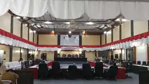 Rapat-Paripurna-Masohi.jpg