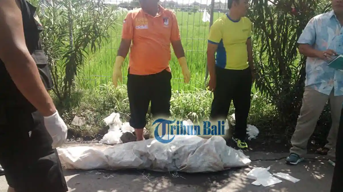 VIDEO: Jasad Wanita Bersilikon Ditemukan di Sidakarya, Seorang Ibu Mendadak Kerauhan