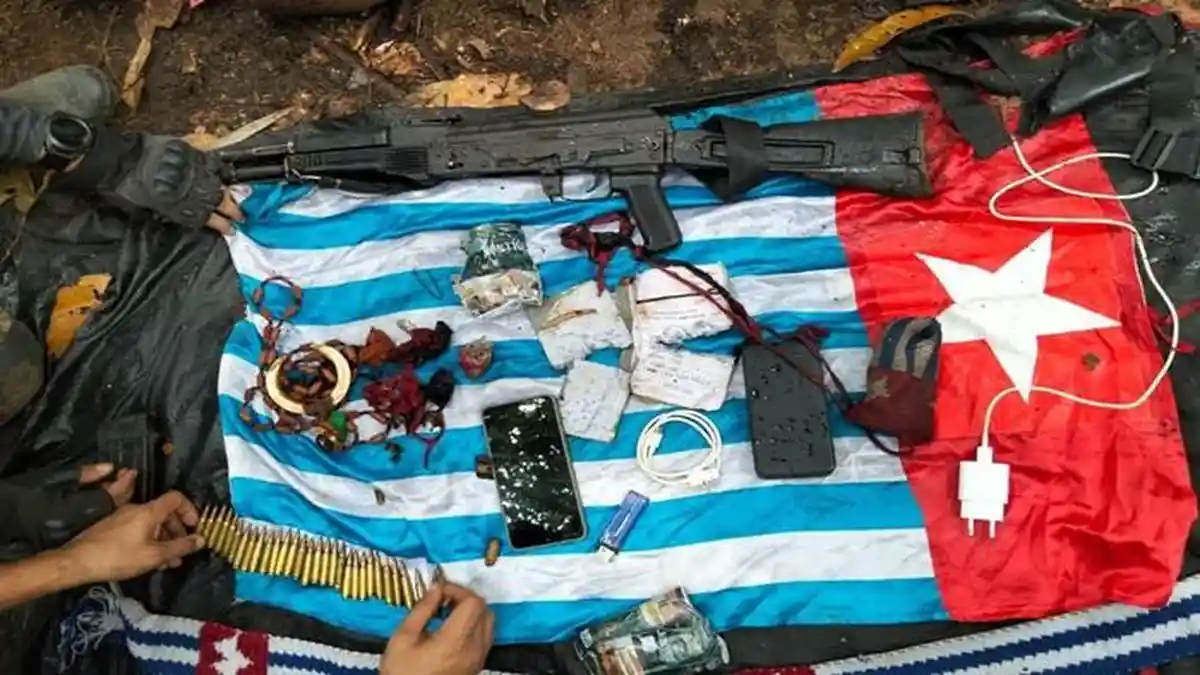 Komandan OPM Tewas di Hutan Maybrat Usai Kontak Tembak, TNI Sita ...
