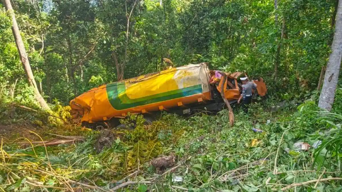 Kendaraan Berat Butuh Pengawasan yang Berat