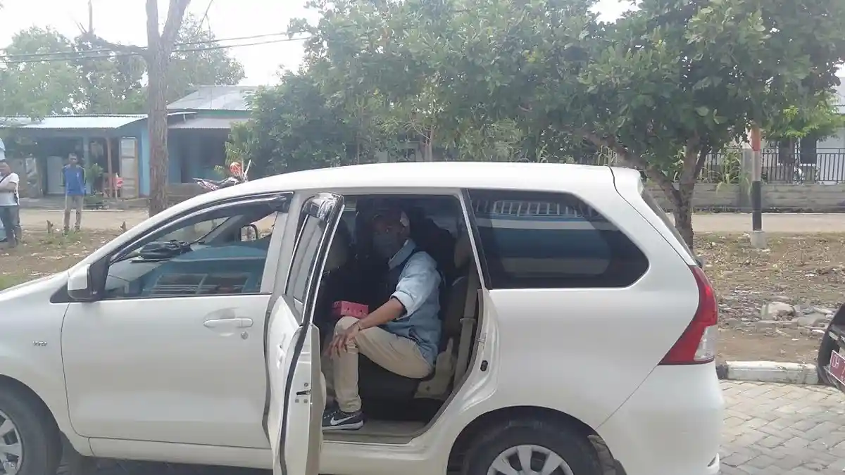 Tim Gugus Tugas Penanganan Covid-19 TTU Pulangkan Dua WNA Asal Timor Leste