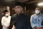 Yahya-Cholil-Staquf-saat-diwawancara-seusai-menggelar-pertemuan.jpg