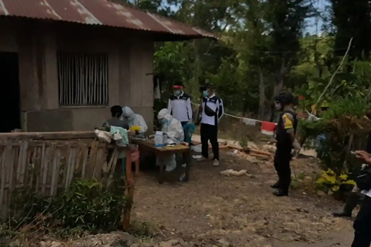 Gugus Tugas Covid-19 Manggarai Ambil Swab Orang Berinteraksi Dengan Tiga Pasien Covid-19