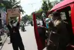 Jasa Service Handphone Pinggir Jalan Ditengah Pandemi Covid-19