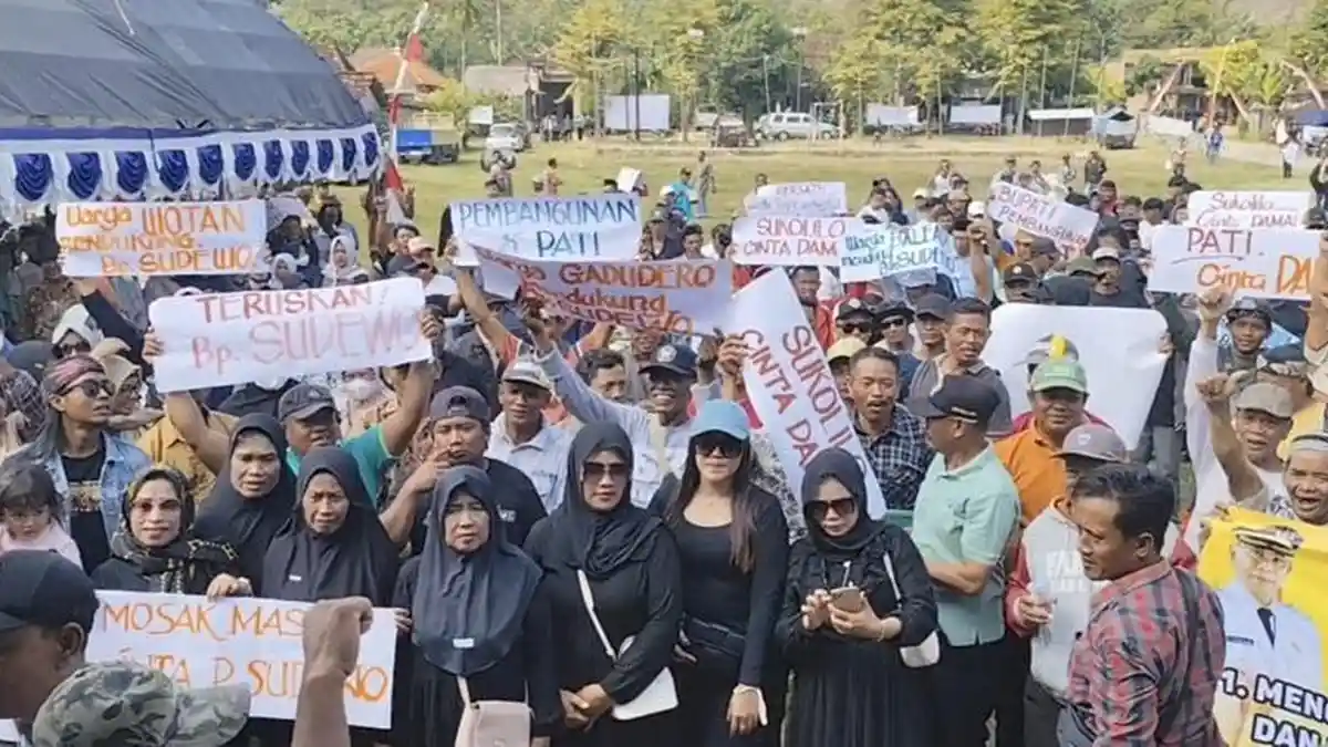Massa Tandingan Muncul di Sukolilo, Sebut Bupati Sudewo Bapak Pembangunan Pati
