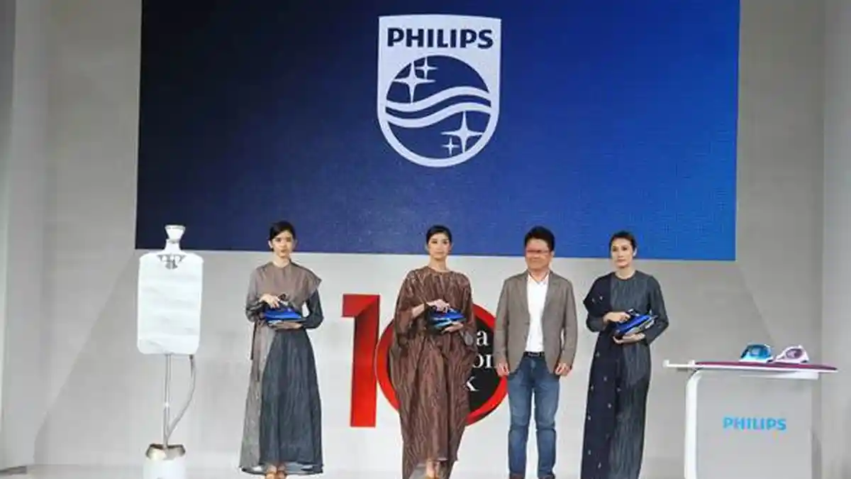 Setrika Uap Philips Jamin Tak Ada Drama Pakaian Terbakar saat Disetrika