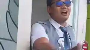 20250625-_-Viral-Petugas-Larang-Balita-Naik-Kereta-Api-Karena-Tidak-Miliki-Tiket.jpg