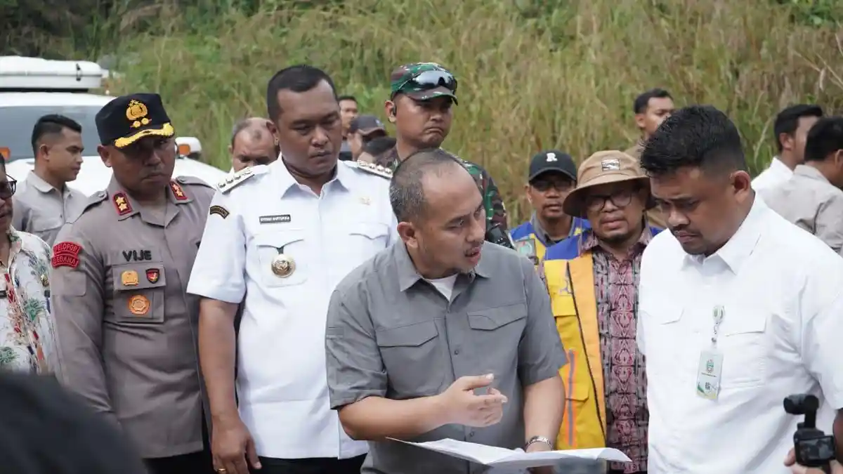 Gubernur Sumut, Bobby Nasution Pastikan Jalan Perbatasan Toba–Labura Diperbaiki Tahun Depan