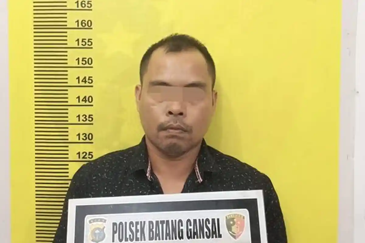 Gadis 14 Tahun di Inhu Merasa Ditindih Saat Tertidur di Depan TV, Ternyata Pelakunya Ayah Kandung