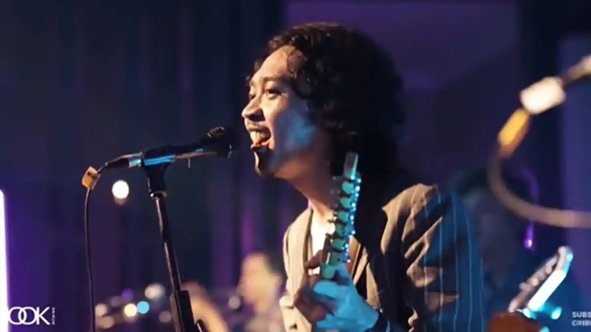 Chord Gitar Lagu 'To The Bone' - Pamungkas, (What I Feel Through My Bone)