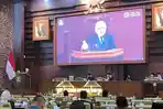 Gubernur Khofifah Dalam Rapat Paripurna DPRD Jatim, Tegaskan Penghargaan Bukan Target Utama