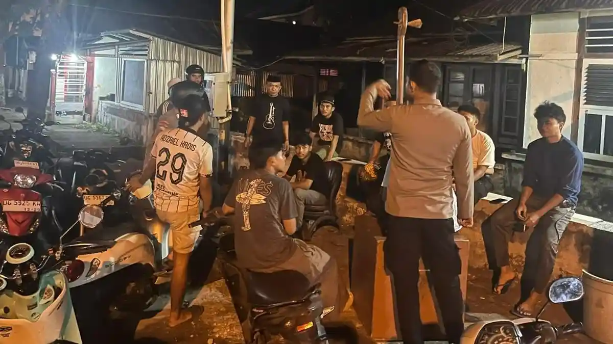 Polisi Bubarkan Sekelompok Remaja di Ternate karena Ganggu Aktivitas Warga