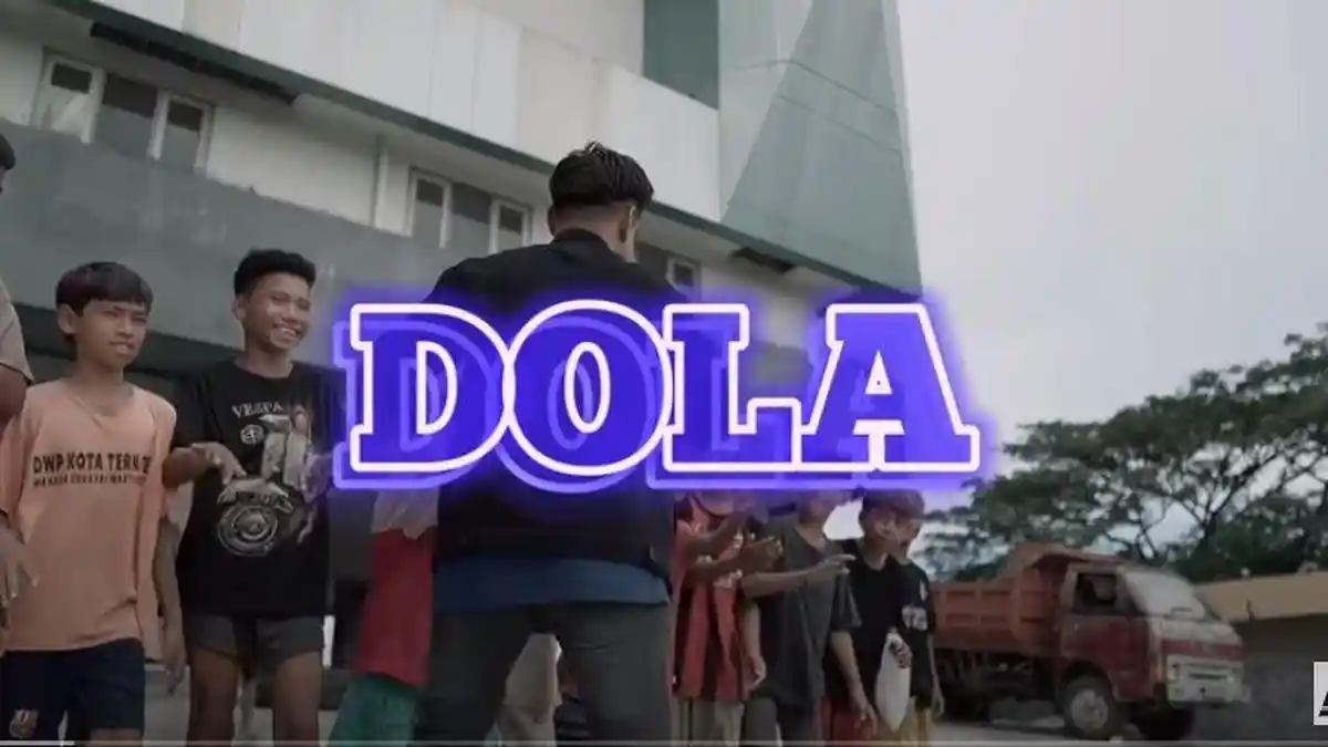 Lirik dan Download Lagu Dola Angga Dermawan, Nikmati Lagu Offline di Spotify