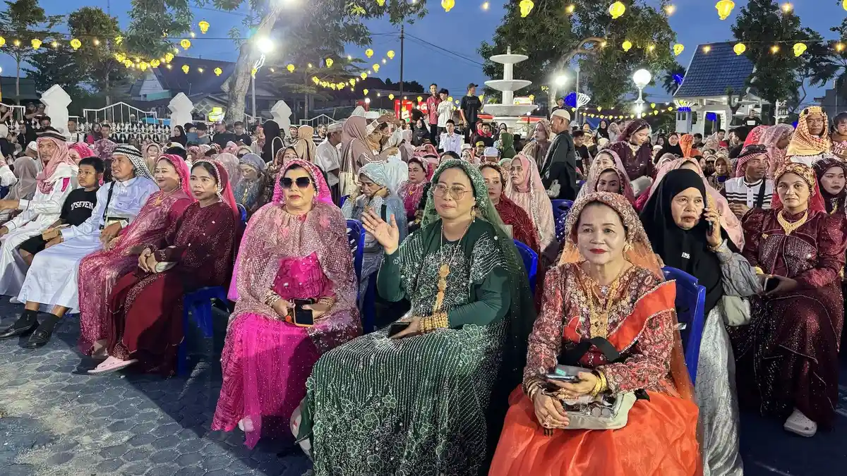 Kain Mispa dan Warnai-warni Ceria Jamaah Haji Asal Sidrap