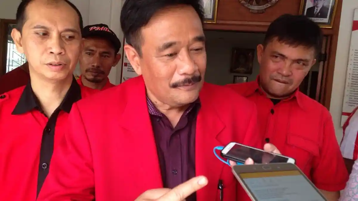 Maju ke Pilkada DKI, Djarot Ajak Kader PDIP Saweran Uang Sampai Nasi Bungkus