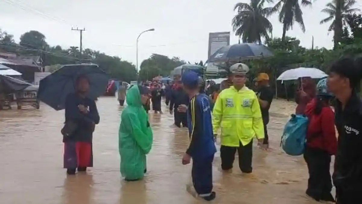 8 Kecamatan Terendam Banjir Luwu, BPBD Kewalahan