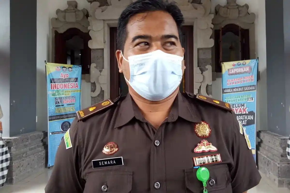 Kejari Karangasem Geledah Kantor Rekanan Tempat Pengadaan Masker Scuba