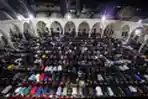 antusiasnya-warga-palestina-mendapatkan-malam-lailatul-qadar_20220429_102201.jpg