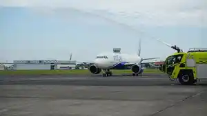Suasana-meriah-penyambutan-kedatangan-penumpang-maskapai-Jetstar.jpg