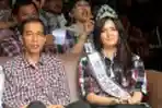 Jokowi Duduk Disamping Putri Indonesia 2012