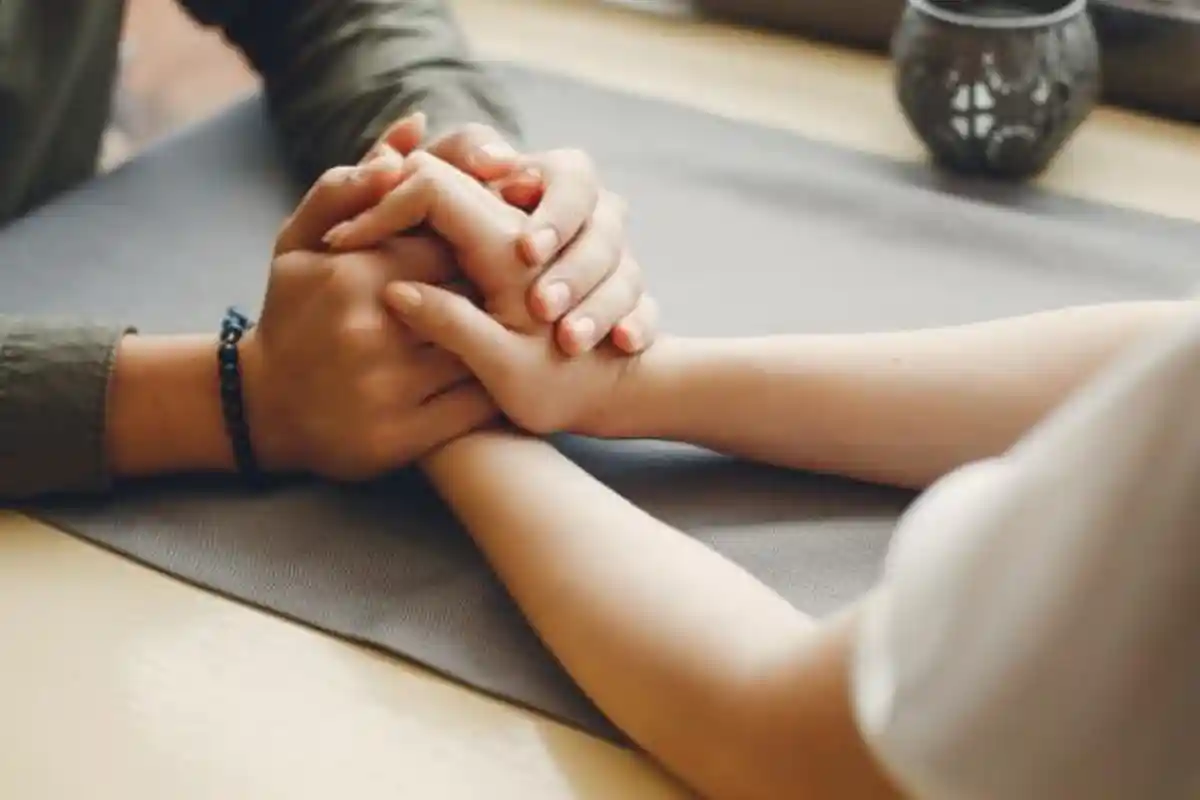 Zodiak Hari Ini - 4 Zodiak Ini Cocok Jadi Pasangan untuk Orang Introvert, Libra Bisa Beri Kenyamanan