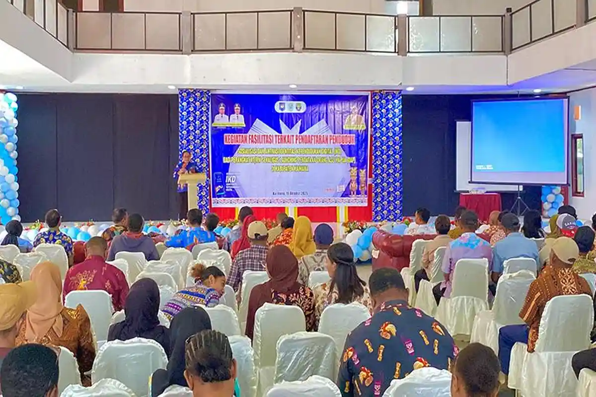 Bupati Imbau Disdukcapil Kaimana Gencar Inovasi dan Edukasi Soal Aktivasi IKD 