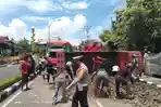 Kecelakaan-Truk-Hingga-Terbalik-di-Jalan-Jenderal-Sudirman-Parepare.jpg