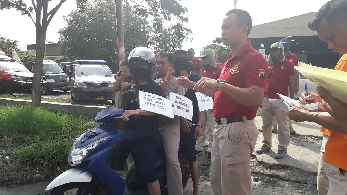 Tersangka Pembunuhan Dominikus Liborius di Kawasan Industri Terboyo Jalani Rekonstruksi