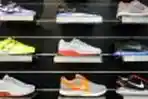 NIKE Produsen Sepatu Olahraga dari AS