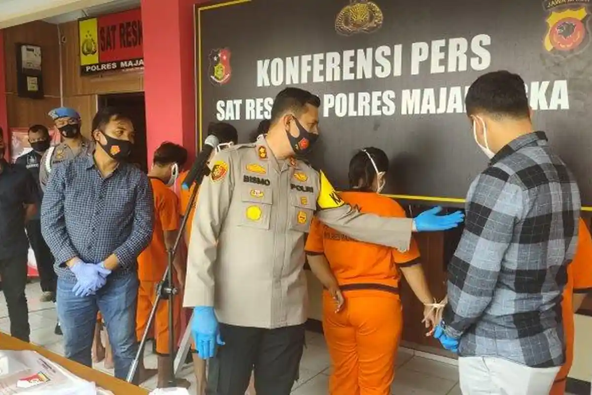 2 Gadis Belia ini Rampok di rumah Nenek Tetangganya,Kepergok Saat Mencuri Nenek Dicekik Tewas, INFO