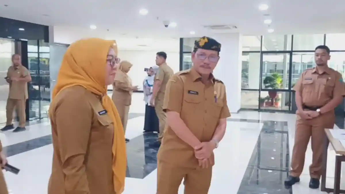 Hari Pertama Masuk Kerja, Gubernur Kaltara Panggil Seluruh OPD Hadiri Rapat Koordinasi