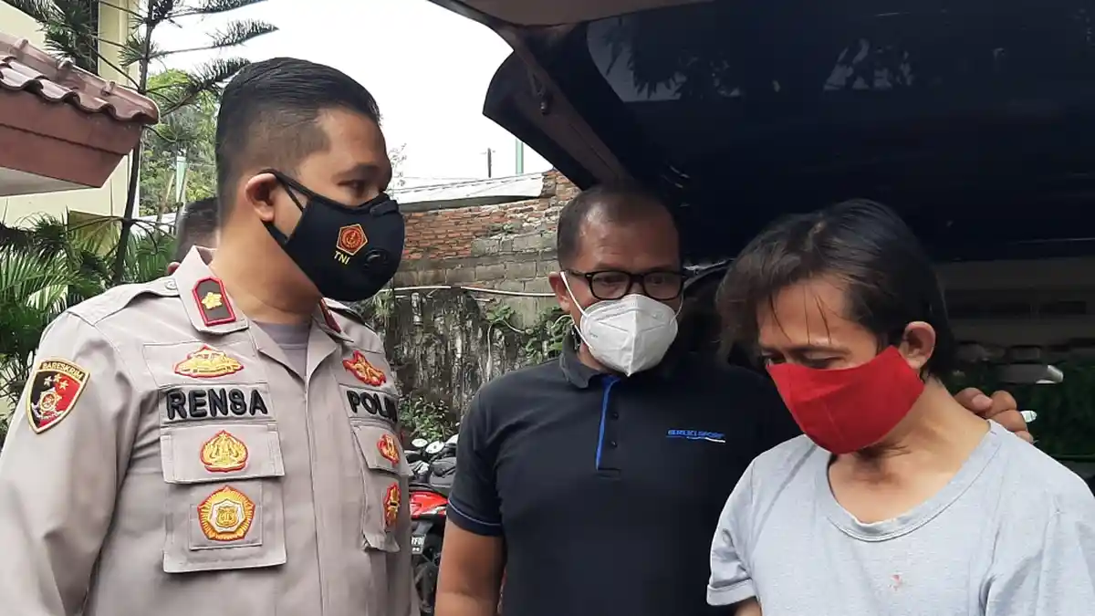 Polsek Duren Sawit Amankan Terduga Pelaku Eksibisionis Terhadap Istri Isa Bajaj di Jatinegara
