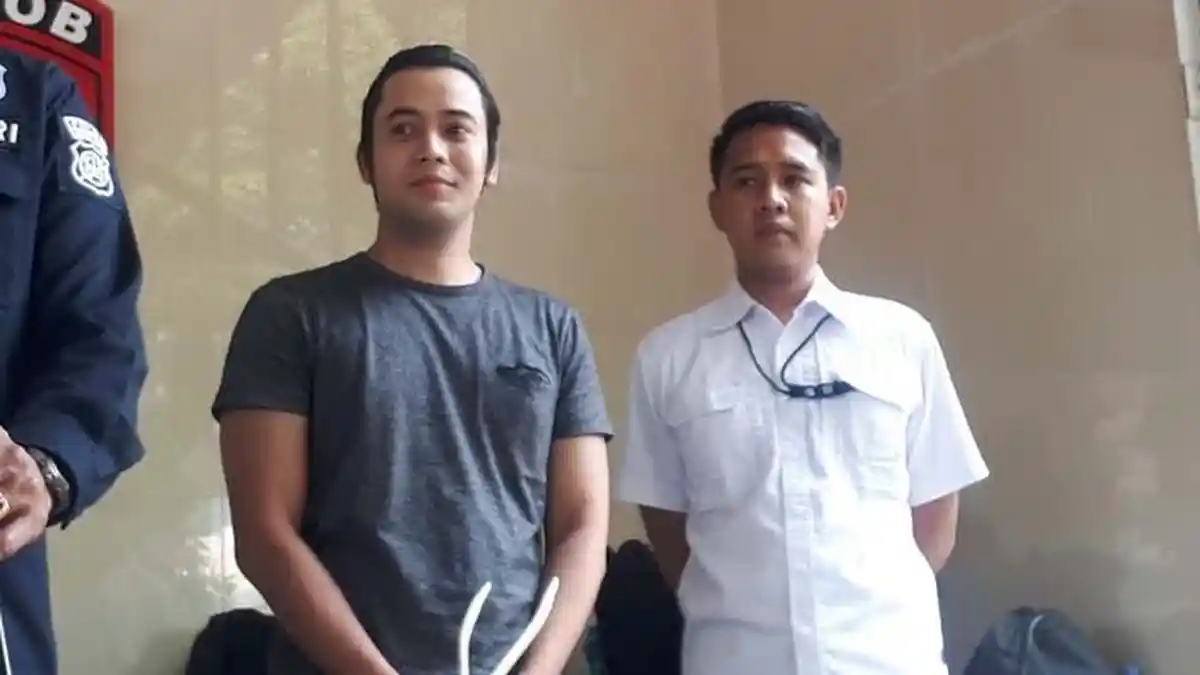 Ditanya Kasusnya, Kriss Hatta Percaya Diri : Pantengin Sampai di Persidangan