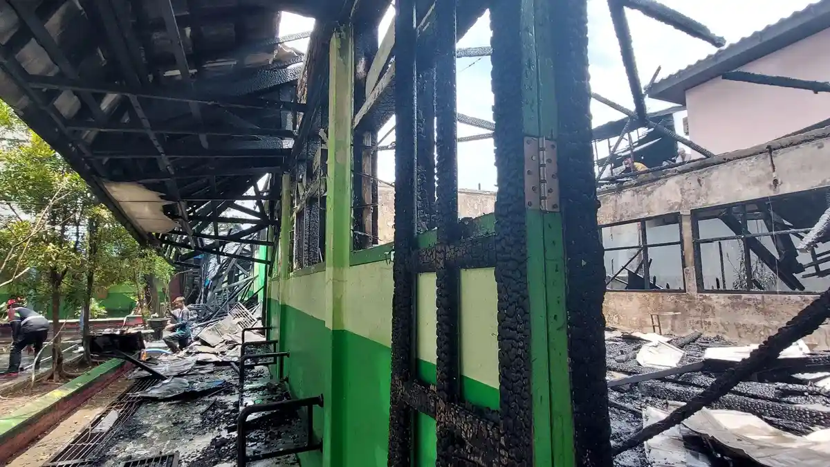 Ruang Kelas Terbakar, Pelajar SMPN 5 Samarinda Khawatir tak bisa Ujian Nasional